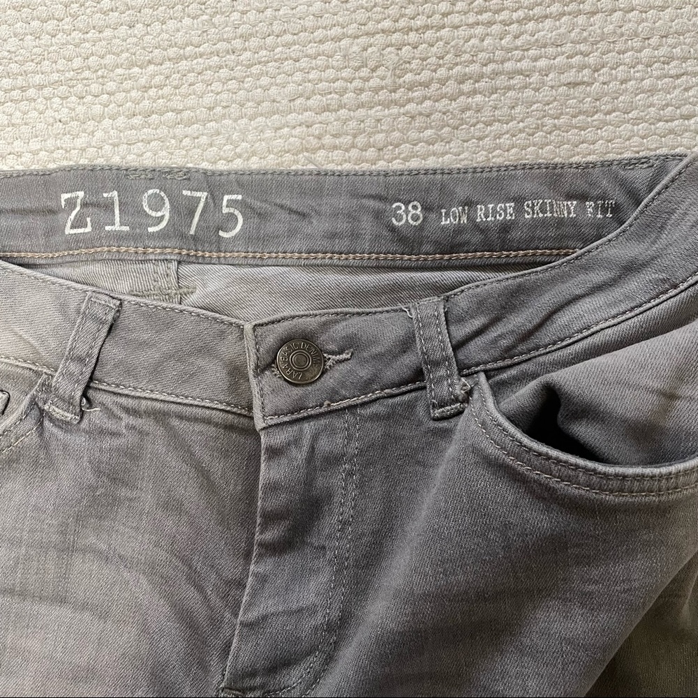 Zara Z1975 Low Rise Skinny Gray Basic Denim Jean Size US6 - Picture 2 of 10